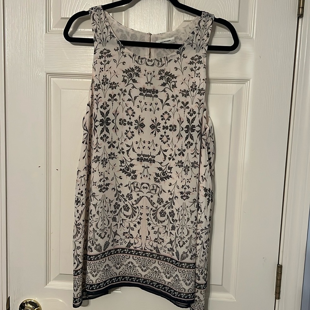 Max Studio Polyester  tank top/blouse.